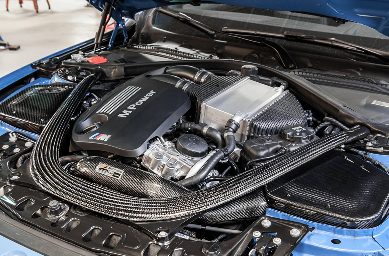 AWE S-FLO Carbon Intake for BMW F8X M3 / M4 - Image 3